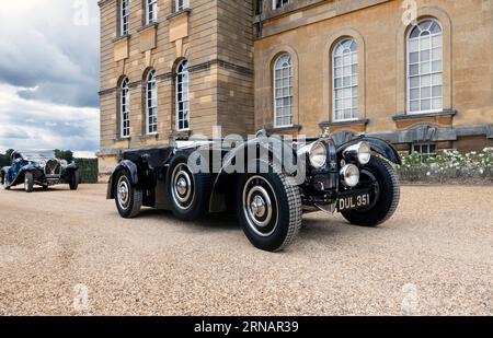 BEST of Show 1937 Bugatti Type 57S beim 2023 Salon Prive Concours im Blenheim Palace Woodstock Oxfordshire UK Stockfoto