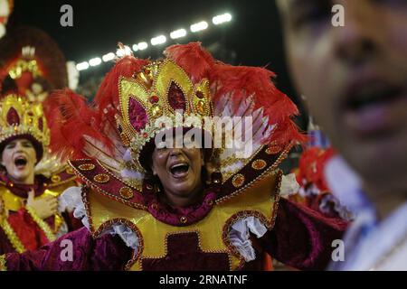 SAO PAULO, 6. Februar 2016 -- Tänzerinnen des Imperio da Casa Verde treten während des Karnevals in der Samba-Schulparade auf, im Anhembi Sambadrome in Sao Paulo, Brasilien, 6. Februar, 2016. Rahel Patrasso) (zjy) BRAZIL-SAO PAULO-CARNIVAL e RahelxPatrasso PUBLICATIONxNOTxINxCHN Sao Paulo 6. Februar 2016 Tänzerinnen von Imperio dort treten Casa Verde während des Karnevals in Anhembi Sambadrome in Sao Paulo Brasilien auf. 6. Februar 2016 Rahel Patrasso ZIxBLIxPrasso Carnival in Carnival und Carxpnix Stockfoto