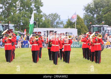 Weedon Park, Aylesbury, Buckinghamshire. UK. Am 31. August 2023 unterhält die britische Armee-Band Tidworth die Massen bei der 154th Bucks County Show Picture Credit: Tim Scrivener/Alamy Live News Stockfoto