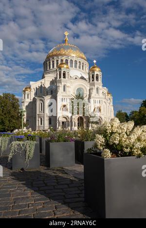 Marinekathedrale St. Nikolaus der Wundertäter in Kronstadt, Russland. Stockfoto