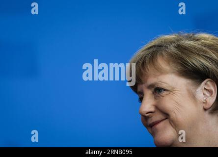 (160212) -- BERLIN, 12. Februar 2016 -- Bundeskanzlerin Angela Merkel nimmt an einer Pressekonferenz Teil, nachdem sie sich am 12. Februar 2016 mit der polnischen Ministerpräsidentin Beata Szydlo im Bundeskanzleramt in Berlin getroffen hat. ) DEUTSCHLAND-BERLIN-POLEN-DIPLOMATIE ZhangxFan PUBLICATIONxNOTxINxCHN 160212 Berlin 12. Februar 2016 Bundeskanzlerin Angela Merkel nimmt nach einem Treffen mit der polnischen Ministerpräsidentin Beata Szydlo IM Bundeskanzleramt in Berlin AM 12. Februar 2016 Deutschland Berlin Polen Diplomatie ZhangxFan PUBLICATIONxNOTxINxCHN an einer Pressekonferenz Teil Stockfoto