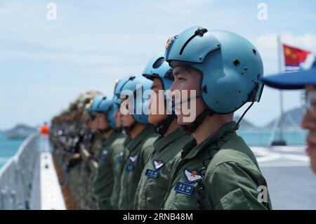 (230901) -- SATTAHIP, 1. September 2023 (Xinhua) -- Teilnehmer der chinesischen Volksbefreiungsarmee-Marine kommen am gemeinsamen Marinetraining-Standort in Thailand, 31. August 2023 an. Ein chinesischer Verteidigungssprecher sagte am Donnerstag, China und Thailand würden Anfang September ein gemeinsames Marinetraining „Blue Strike-2023“ im Golf von Thailand und im Sattahip durchführen.Wu Qian, Sprecher des Ministeriums für nationale Verteidigung, merkte an, dass das Training die Scharfschützentaktik, das Überleben des Dschungels, die Seesuche und -Rettung, und Hubschrauberlandung über Deck. Ziel der Ausbildung ist es, das Ausbildungsniveau und die Koordinationsfähigkeit zu verbessern Stockfoto