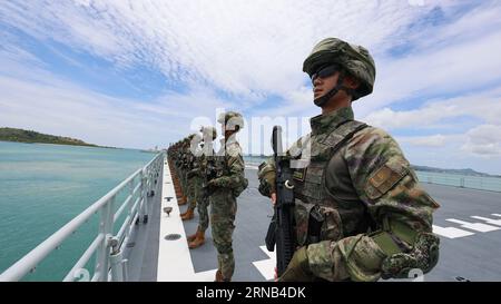 (230901) -- SATTAHIP, 1. September 2023 (Xinhua) -- Teilnehmer der chinesischen Volksbefreiungsarmee-Marine kommen am gemeinsamen Marinetraining-Standort in Thailand, 31. August 2023 an. Ein chinesischer Verteidigungssprecher sagte am Donnerstag, China und Thailand würden Anfang September ein gemeinsames Marinetraining „Blue Strike-2023“ im Golf von Thailand und im Sattahip durchführen.Wu Qian, Sprecher des Ministeriums für nationale Verteidigung, merkte an, dass das Training die Scharfschützentaktik, das Überleben des Dschungels, die Seesuche und -Rettung, und Hubschrauberlandung über Deck. Ziel der Ausbildung ist es, das Ausbildungsniveau und die Koordinationsfähigkeit zu verbessern Stockfoto