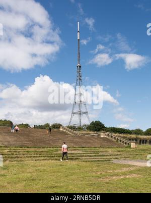 Crystal Palace Transmitting Station, bekannt als Arqiva Crystal Palace, und The Grand Staircase, Crystal Palace, London, SE19, England, GROSSBRITANNIEN Stockfoto