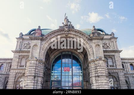 Nürnberg, Deutschland. Juli 2023. Außenansicht des Bahnhofs der Stadt Stockfoto