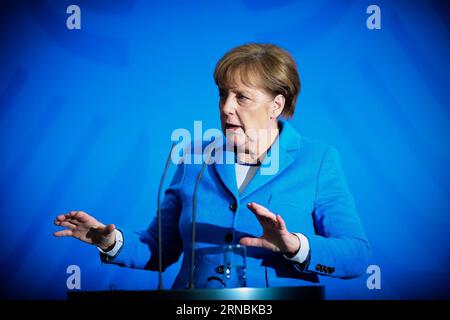 (160308) -- BERLIN, 8. März 2016 -- Bundeskanzlerin Angela Merkel nimmt an einer Pressekonferenz Teil, nachdem sie sich am 8. März 2016 mit UN-Generalsekretär Ban Ki-moon (nicht im Bild) im Bundeskanzleramt in Berlin getroffen hat. ) DEUTSCHLAND-BERLIN-UN-BAN KI-MOON-VISIT ZhangxFan PUBLICATIONxNOTxINxCHN Berlin 8. März 2016 Bundeskanzlerin Angela Merkel nimmt an einer Pressekonferenz Teil nach einem Treffen mit UN-Generalsekretär Ban KI Moon Not in Picture IM Bundeskanzleramt in Berlin Deutschland AM 8. März 2016 Deutschland Berlin UN Ban KI Moon Visit ZhangxFan PUBLICATIONxNOTxCHN Stockfoto