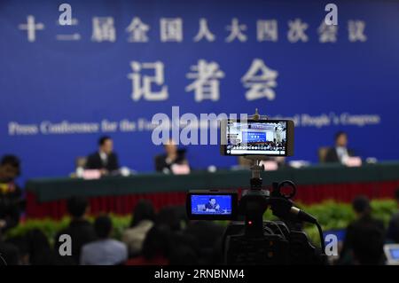 (160310) -- PEKING, 10. März 2016 -- eine Pressekonferenz über die Reform des wissenschaftlichen und technologischen Systems und die Entwicklung von Wissenschaft und Technologie findet am Rande der vierten Sitzung des 12. nationalen Volkskongresses Chinas in Peking, der Hauptstadt Chinas, am 10. März 2016 statt. )(mcg) (ZWEI SITZUNGEN)CHINA-BEIJING-NPC-PRESS CONFERENCE-SCIENCE & TECHNOLOGY (CN) ChenxYichen PUBLICATIONxNOTxINxCHN 160310 Peking 10. März 2016 eine Pressekonferenz über die Reform des Wissenschafts- und Technologiesystems und die Entwicklung von Wissenschaft und Technologie IST Held AN der Seite von Stockfoto