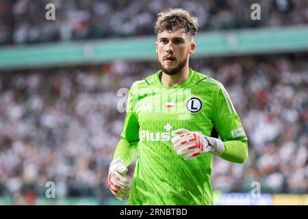 Warschau, Polen. August 2023 31. Kacper Tobiasz of Legia, der während des Qualifikationsrunden-Spiels der UEFA Europa Conference League zwischen Legia Warszawa und dem FC Midtjylland im Marschall Jozef Pilsudski Legia Warschau Municipal Stadium gesehen wurde. Endstand: Legia Warszawa 1:1 (Elfmeter 6:5) FC Midtjylland. Quelle: SOPA Images Limited/Alamy Live News Stockfoto