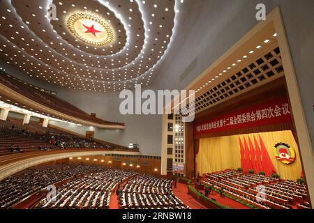 (160312) -- PEKING, 12. März 2016 -- die vierte Plenarsitzung der vierten Sitzung des 12. Nationalen Komitees der politischen Beratungskonferenz des chinesischen Volkes findet am 12. März 2016 in der Großen Halle des Volkes in Peking, der Hauptstadt Chinas, statt. )(mcg) (ZWEI SITZUNGEN)CHINA-BEIJING-CPPCC-4th PLENARTAGUNG (CN) JinxLiwang PUBLICATIONxNOTxINxCHN 160312 Peking 12. März 2016 die 4. Plenartagung der 4. Sitzung des 12. Nationalen Komitees der chinesischen Prominenten S Political Consultative Conference IST Held in der Großen Halle der Prominenten in Peking Hauptstadt Stockfoto