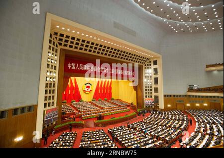 (160312) -- PEKING, 12. März 2016 -- die vierte Plenarsitzung der vierten Sitzung des 12. Nationalen Komitees der politischen Beratungskonferenz des chinesischen Volkes findet am 12. März 2016 in der Großen Halle des Volkes in Peking, der Hauptstadt Chinas, statt. )(mcg) (ZWEI SITZUNGEN)CHINA-BEIJING-CPPCC-4. PLENARSITZUNG (CN) LixRenzi PUBLICATIONxNOTxINxCHN 160312 Peking 12. März 2016 die 4. Plenarsitzung der 4. Sitzung des 12. Nationalen Komitees der chinesischen Prominenten die politische Konsultativkonferenz IST der Held in DER Großen Halle der Prominenten in Peking Hauptstadt o Stockfoto