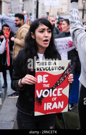Trafalgar Square, London, Großbritannien. November 2022. Demonstranten versammeln sich, um ihre Wut über den Tod von Mahsa Amini zu zeigen. Credit Mark Lear / Alamy Stockfoto Stockfoto
