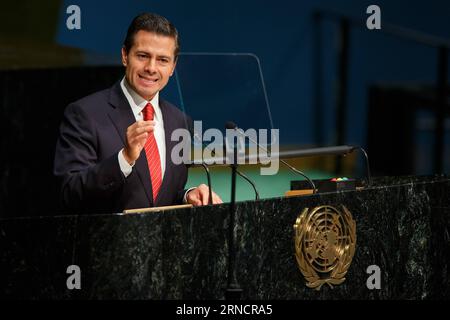 (160419) -- VEREINTEN NATIONEN, 19. April 2016 -- mexikanischer Präsident Enrique Pena Nieto spricht auf der Sondersitzung der Generalversammlung über das Weltdrogenproblem am 19. April 2016 im Hauptquartier der Vereinten Nationen in New York. Die UN-Generalversammlung hat am Dienstag eine dreitägige Sondersitzung zu globalen Drogenfragen eingeleitet, um zu erörtern, wie der Einsatz illegaler Suchtstoffe bekämpft werden kann. Der Präsident der UN-Generalversammlung, Myogen Lykketoft, sagte, dass die Bekämpfung des Drogenkonsums für die öffentliche Gesundheit, die Menschenrechte und die nachhaltige Entwicklung von entscheidender Bedeutung sei und eine gemeinsame Verantwortung der internationalen Gemeinschaft darstelle. Stockfoto