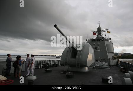 Marine-Übung vor Brunei (160503) -- BANDAR SERI BEGAWAN, 3. Mai 2016 -- Foto aufgenommen am 3. Mai 2016 zeigt Chinas Lanzhou Lenkflugkörper-Zerstörer, der an der Übung in Brunei teilnehmen wird. Das ASEAN-Treffen der Verteidigungsminister (Association of Southeast Asian Nations) und die Übung zur maritimen Sicherheit und Terrorismusbekämpfung (ADMM Plus MS & CT) wurden am Dienstag offiziell mit einer Eröffnungszeremonie im Multi National Coordination Centre (MNCC) in Bandar Seri Begawan, Bruneis Hauptstadt, eröffnet. Die Seestreitkräfte der 10 ASEAN-Länder nehmen an den Übungen Teil, ebenso wie die aus China, den USA Stockfoto