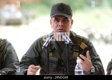 (160520) -- CARACAS, 19. Mai 2016 -- der venezolanische Verteidigungsminister Vladimir Padrino nimmt an einer Pressekonferenz Teil, um über die Unabhängigkeitsübung 2016 im Fort Tiuna in Caracas, der Hauptstadt Venezuelas, am 19. Mai 2016 zu informieren. Die Bolivarischen Streitkräfte Venezuelas (FANB) werden in den nächsten zwei Tagen militärische Übungen durchführen. Zurimar Campos/) (da) VENEZUELA-CARACAS-DRILL AVN PUBLICATIONxNOTxINxCHN 160520 Caracas 19. Mai 2016 venezolanische Verteidigungsminister Vladimir Padrino nimmt an einer Pressekonferenz Teil, um ÜBER die UNABHÄNGIGKEITSÜBUNG 2016 in der Hauptstadt Tiuna Progress Caracas in Vene zu informieren Stockfoto