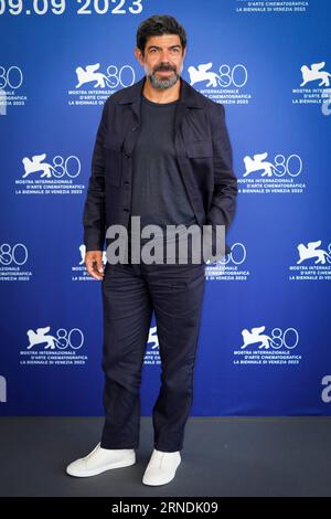 Venezia, Italien. 30. August 2023. Pierfrancesco Favino nahm am 80. Internationalen Filmfestival von Venedig am 30. August 2023 in Venedig Teil. (Foto von Daniele Cifala/NurPhoto) Credit: NurPhoto SRL/Alamy Live News Stockfoto