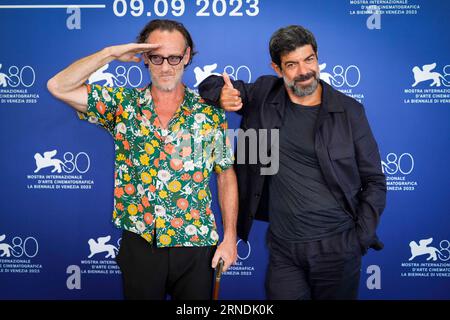 Venezia, Italien. 30. August 2023. Massimiliano Rossi nahm am 80. Internationalen Filmfestival von Venedig am 30. August 2023 in Venedig, Italien, an einem Fototermin für den Film „Comandante“ Teil. (Foto von Daniele Cifala/NurPhoto) Credit: NurPhoto SRL/Alamy Live News Stockfoto