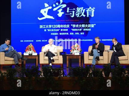 (160524) -- HANGZHOU, 24. Mai 2016 -- die Nobelpreisträger Mo Yan (2. L) und Le Clezio (2. R) nehmen an einem Dialog zum Thema Literatur und Bildung Teil, um den 120. Jahrestag der Gründung der Zhejiang Universität in Hangzhou, ostchinesische Provinz Zhejiang, am 24. Mai 2016 zu feiern. Sowohl Mo Yan aus China als auch Le Clezio aus Frankreich sind Nobelpreisträger für Literatur. (wx) CHINA-HANGZHOU-NOBELPREISTRÄGER-DIALOG (CN) HanxChuanhao PUBLICATIONxNOTxINxCHN 160524 Hangzhou 24. Mai 2016 die Nobelpreisträger Mo Yan 2nd l und Le Clezio 2nd r nehmen an einem Dialog zum Thema Literatur und Bildung Teil, um den 120. A zu feiern Stockfoto