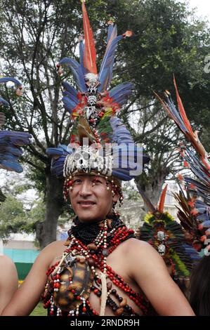 (160528) -- LIMA, 27. Mai 2016 -- Eine Tänzerin des Tanzes der Tulumayos nimmt am Start des San Juan Festivals 2016 in der Gemeinde Miraflores, einem Viertel in Lima, Peru, am 27. Mai 2016 Teil. Laut der lokalen Presse nimmt der interregionale Rat Amazonas (CIAM, für sein Abkürzung auf Spanisch), der von den amazonas-Departements wie Amazon, Huanuco, Loreto, Madre de Dios, San Martin und Ucayali integriert wird, am Start der Feierlichkeiten von San Juan im Rahmen des Amazonas-San Juan-Festivals 2016 Teil. ) PERU-MIRAFLORES- SAN JUAN FESTIVAL 2016 LUISXCAMACHO PUBLIKATION Stockfoto