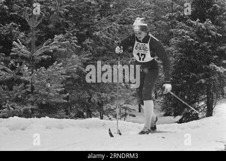 Aktuell 07 - 1 - 1974: Wer die WCWe gewinnt, schickt eine Gruppe von 27 Frauen und Männern zu den Ski-Weltmeisterschaften in Falun. Es wird eine große Enttäuschung sein, wenn keiner der männlichen Langläufer Gold nimmt. Und es wird eine große Überraschung sein, wenn einige der Teilnehmer in den anderen Zweigen es tun. Foto: Aktuell/NTB ***FOTO NICHT VERARBEITET*** dieser Text wurde automatisch übersetzt! Stockfoto