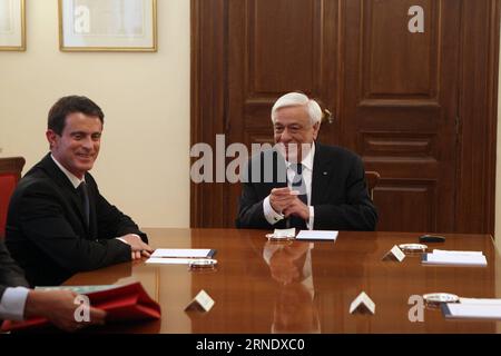 (160602) -- ATHEN, 2. Juni 2016 -- der griechische Präsident Prokopis Pavlopoulos(R) spricht mit dem französischen Premierminister Manuel Valls während ihres Treffens in Athen, Griechenland, am 2. Juni 2016. ) GRIECHENLAND-ATHEN-PRÄSIDENT-FRANKREICH-TREFFEN MariosxLolos PUBLICATIONxNOTxINxCHN 160602 Athen 2. Juni 2016 griechischer Präsident Prokopis Pavlopoulos r Gespräche mit dem französischen Premierminister Manuel Valls während ihres Treffens in Athen Griechenland 2. Juni 2016 Griechenland Athen Präsident Frankreich Treffen MariosxLolos PUBLICATIONxNOTxINxCHN Stockfoto