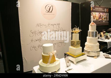 (160604) -- SYDNEY, 3. Juni 2016 -- Foto aufgenommen am 3. Juni 2016 zeigt eine Ausstellung auf einer jährlichen Kuchen-, Backen- und Süßwarenmesse in Sydney, Australien. Die Show findet vom 3. Bis 5. Juni dieses Jahres statt und bietet Live-Vorführungen von berühmten Köchen, interaktive Workshops und köstliche Leckereien. ) (cyc) AUSTRALIA-SYDNEY-SWEETS-EXHIBITION ZhuxHongye PUBLICATIONxNOTxINxCHN 160604 Sydney 3. Juni 2016 Foto aufgenommen AM 3. Juni 2016 Shows to Exhibit AT to to Annual Cake Bake and Sweets Show in Sydney Australien die Show IS Hero vom 3. Bis 5. Juni dieses Jahres mit Live-Demonstration von Celebrity Chiefs Interactive Works Stockfoto