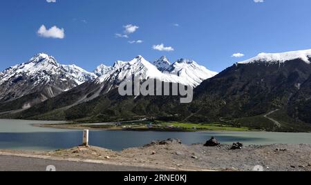 (160605) -- TIBET, 5. Juni 2016 -- Foto aufgenommen am 4. Juni 2016 zeigt die Landschaft des Ranwu-Sees im Basu County von Chamdo City, der autonomen Region Tibet im Südwesten Chinas. ) (wx) CHINA-TIBET-RANWU SEENLANDSCHAFT (CN) ZhangxRufeng PUBLICATIONxNOTxINxCHN 160605 Tibet 5. Juni 2016 Foto aufgenommen AM 4. Juni 2016 zeigt die Landschaft des Ranwu Sees im Basu County Chamdo City Südwesten Chinas S Tibet Autonome Region wx China Tibet Ranwu Seenlandschaft CN ZhangxRufeng PUBLICATINxCHN TxCHN Stockfoto