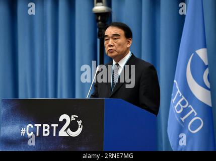 (160613) -- WIEN, 13. Juni 2016 -- der stellvertretende chinesische Außenminister Li Baodong spricht während eines Ministertreffens anlässlich des 20. Jahrestages des Vertrags über das umfassende Verbot von Nuklearversuchen (CTBT) in Wien, Österreich, 13. Juni 2016. ) ÖSTERREICH-WIEN-NUKLEARE ABRÜSTUNG-MINISTERTAGUNG QianxYi PUBLICATIONxNOTxINxCHN 160613 Wien 13. Juni 2016 Chinesische stellvertretende Außenminister verließen Baodong während einer Ministertagung anlässlich des 20. Jahrestages des Vertrags über das umfassende Verbot von NUKLEARVERSUCHEN in Wien Österreich 13. Juni 2016 Österreich Wien Ministertagung für nukleare Abrüstung QianxY Stockfoto
