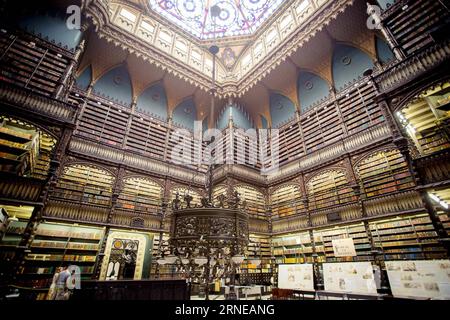 Dieses Dateifoto zeigt die Innenansicht des Regal Reading Room von Rio de Janeiro am 2. April 2015. Die Olympischen Spiele von Rio 2016 finden vom 5. Bis 21. August statt. )(wll) (SP)FILES-BRAZIL-RIO DE JANEIRO-OLYMPICS-CITY XuxZijian PUBLICATIONxNOTxINxCHN diese Datei Foto zeigt die innere Ansicht des Rio de Janeiro S Shelf Lesesaals AM 2. April 2015 die Olympischen Spiele von Rio 2016 werden vom 5. Bis 21. August Held SP Files Brazil Rio de Janeiro Olympics City XuxZixICATIONNUxBLN sein Stockfoto