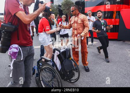 Monza, Italia. September 2023. Lewis Hamilton von Mercedes kommt für einen Trainingstag vor dem F1 Grand Prix von Italien im Autodromo Nazionale Monza am 1. September 2023 in Monza, Italien. (Bild: © Beata Zawrzel/ZUMA Press Wire) NUR REDAKTIONELLE VERWENDUNG! Nicht für kommerzielle ZWECKE! Stockfoto