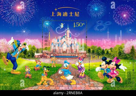 (160616) -- PEKING, 16. Juni 2016 () -- China Post gab am 16. Juni 2016 eine Reihe von Sondermarken über Shanghai Disneyland heraus. Die Muster auf den Briefmarken sind die Disney-Zeichentrickfiguren Mickey und Minnie und das Fantasy Fairy Tale Castle. ()(mcg) CHINA-BEIJING-SHANGHAI DISNEYLAND-STAMPS (CN) xinhua PUBLICATIONxNOTxINxCHN 160616 Peking 16. Juni 2016 China Post gab AM 16. Juni 2016 eine Reihe von Sondermarken über Shanghai Disneyland heraus. Die Muster AUF den Briefmarken sind Disney Classic Cartoon Charaktere Mickey und Minnie und die Fantasy Fairy Tale Castle mcg China Beijing Shanghai Disneyland St Stockfoto