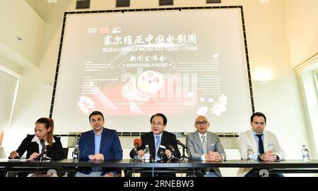 (160617) -- BELGRAD, 17. Juni 2016 -- Direktor Dante Lam (2. R) aus China, Hongkong, nimmt am 16. Juni 2016 an einer Pressekonferenz in Belgrad, Serbien, Teil. Eine chinesische Filmwoche begann am Donnerstag in der serbischen Hauptstadt Belgrad, um die kulturellen Beziehungen und die Zusammenarbeit zwischen den Filmemachern in den beiden Ländern zu stärken. SERBIEN-BELGRAD-CHINESISCHE FILMWOCHE QianxYi PUBLICATIONxNOTxINxCHN 160617 Belgrad 17. Juni 2016 Regisseur Dante LAM 2. R aus China S Hong Kong nimmt an einer Pressekonferenz in Belgrad Teil Serbien 16. Juni 2016 eine chinesische Filmwoche startete am Donnerstag in der serbischen Hauptstadt Belgrad, um IMPULSE zu GEBEN Stockfoto