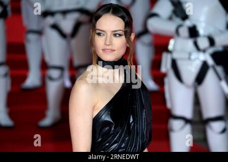 Daisy Ridley nimmt an der europäischen Premiere von Star Wars: The Last Jedi in der Royal Albert Hall in London Teil. (Foto von Fred Duval/SOPA Images/SIPA USA) Stockfoto