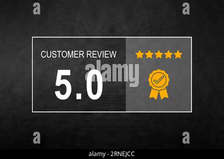 5-Sterne-Bewertung mit Hintergrundvektorvorlage für die Wand. Geeignet für Qualität, Bewertung, Kunden, Zufriedenheit. Stockfoto