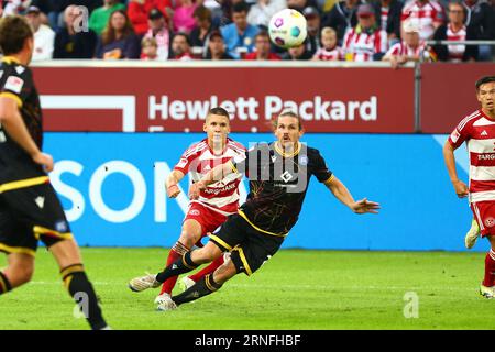 Düsseldorf, Deutschland, 01.09.2023. Fortuna Düsseldorf vs. Karlsruher SC, Fußball, 2. Bundesliga, 5. Spieltag, Saison 2023/2024. Christos Tzolis gibt Fortuna Düsseldorf Anfang der zweiten Halbzeit einen 2:1 Vorsprung. DFL-VORSCHRIFTEN VERBIETEN DIE VERWENDUNG VON FOTOS ALS BILDSEQUENZEN UND/ODER QUASI-VIDEO. Quelle: NewsNRW / Alamy Live News Stockfoto