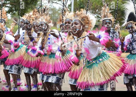 (160810) -- NAIROBI, 10. August 2016 -- Schüler treten während der laufenden 90. Ausgabe des Kenya National Music Festivals im Nairobi County, Kenia, 10. August 2016 auf. Die 90. Auflage des Kenya National Music Festival begann am Montag im Moi International Sports Centre in Kasarani im Nairobi County. KENIA-NAIROBI-NATIONAL MUSIC FESTIVAL Nyalwash PUBLICATIONxNOTxINxCHN 160810 Nairobi Aug 10 2016 Schüler treten während der laufenden 90. Auflage des Kenya National Music Festivals in Nairobi County Kenia AM 10. August 2016 auf die 90. Auflage des Kenya National Music Festivals startete AM Montag, den 10. August 2016 Stockfoto