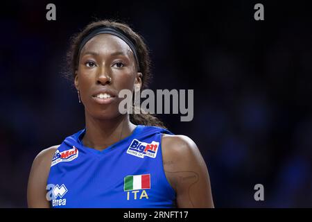 Brüssel, Belgien. September 2023. Die Italienerin Paola Ogechi Egonu, die am Freitag, den 1. September 2023, in Brüssel bei einem Volleyballspiel zwischen der Türkei und Italien im Halbfinale der Frauen-Europameisterschaft 2023 zu sehen war. Das EuroVolley-Turnier 2023 findet vom 15. August bis zum 3. September statt. BELGA PHOTO KRISTOF VAN ACCOM Credit: Belga News Agency/Alamy Live News Stockfoto