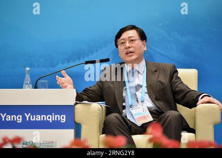 (160903) -- HANGZHOU, 3. September 2016 -- Yang Yuanqing, Chairman und CEO von Lenovo, spricht auf dem Business 20 (B20) Gipfel in Hangzhou, Hauptstadt der ostchinesischen Provinz Zhejiang, 3. September 2016. ) (Zkr) (G20-GIPFEL)CHINA-HANGZHOU-B20-GIPFEL (CN) LixXin PUBLICATIONxNOTxINxCHN 160903 Hangzhou 3. September 2016 Yang Qing Yuan Vorsitzender und CEO von LENOVO spricht AUF dem Business 20 B20-Gipfel in Hangzhou Hauptstadt der Ostchina Provinz Zhejiang 3. September 2016 CCR G20 Gipfel NOzhou PICXB20 Gipfel in China LixBLINNICXUCN Stockfoto