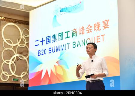 (160903) -- HANGZHOU, 3. September 2016 -- Alibabas Vorsitzender Jack Ma hält eine Rede während des Business 20 (B20) Gipfelbanketts in Hangzhou, Hauptstadt der ostchinesischen Provinz Zhejiang, 3. September 2016. )(mcg) (G20-GIPFEL)CHINA-HANGZHOU-B20-BANKETT (CN) LixXin PUBLICATIONxNOTxINxCHN 160903 Hangzhou 3. September 2016 Alibaba S Chairman Jack MA hält eine Rede während des Business 20 B20-Gipfelbanketts in Hangzhou Hauptstadt Ostchina S Provinz Zhejiang 3. September 2016 mcg G20 Gipfel China LixATICATXB20 Banquet Stockfoto