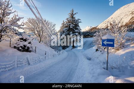 Winterlandschaft auf Godøy, Ålesund, Norwegen Stockfoto