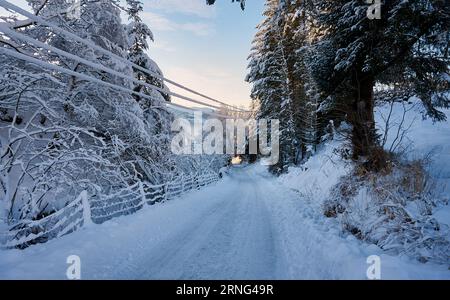 Winterlandschaft auf Godøy, Ålesund, Norwegen Stockfoto