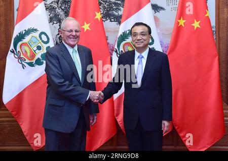 (160914) -- PEKING, 14. September 2016 -- der chinesische Ministerpräsident Li Keqiang (R) trifft sich mit dem peruanischen Präsidenten Pedro Pablo Kuczynski in Peking, der Hauptstadt Chinas, am 14. September 2016. ) (wyo) CHINA-BEIJING-LI KEQIANG-PERU-PRESIDENT-MEETING (CN) ZhangxDuo PUBLICATIONxNOTxINxCHN 160914 Peking 14. September 2016 der chinesische Premierminister Keqiang r trifft sich mit dem peruanischen Präsidenten Pedro Pablo Kuczynski in Peking Hauptstadt Chinas 14. September 2016 wyo China verließ Keqiang Duo Präsident PUCHATCHINxBLN Stockfoto