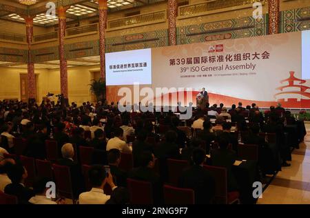 (160914) -- PEKING, 14. September 2016 -- der chinesische Ministerpräsident Li Keqiang spricht an die 39. Generalversammlung der Internationalen Organisation für Normung (ISO) in Peking, Hauptstadt Chinas, 14. September 2016. ) (wyo) CHINA-BEIJING-LI KEQIANG-ISO GENERALVERSAMMLUNG (CN) LiuxWeibing PUBLICATIONxNOTxINxCHN 160914 Peking 14. September 2016 der chinesische Premierminister Keqiang spricht vor der 39. Internationalen Organisation für Normung ISO Generalversammlung in Peking Hauptstadt Chinas 14. September 2016 wyo China Peking Links Keqiang ISO Generalversammlung NOCN LiuxWeibing PUxBLN Stockfoto