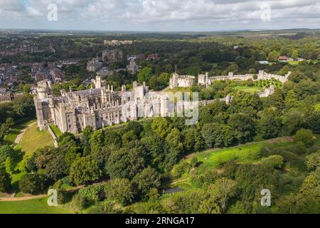Luftaufnahme von Arundel Castle, Arundel, West Sussex, Großbritannien. Stockfoto