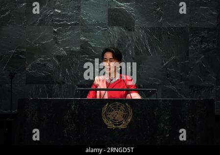 160921 -- VEREINTE NATIONEN, 21. September 2016 -- Myanmar State Counselor Aung San Suu Kyi spricht auf der 71. Tagung der Generalversammlung der Vereinten Nationen am zweiten Tag der Generaldebatte im UN-Hauptquartier in New York, 21. September 2016. ALLGEMEINE AUSSPRACHE der GENERALVERSAMMLUNG der Vereinten Nationen YinxBogu PUBLICATIONxNOTxINxCHN Stockfoto