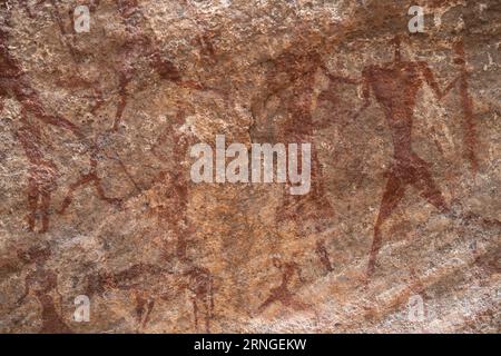 Felsgravuren von Tassili n'Ajjer-Wüste von Tadrart rouge tassili najer in Djanet City Stockfoto