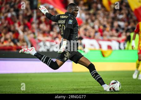 Lens, Frankreich. August 2023. Steve MANDANDA von Rennes während des Ligue-1-Fußballspiels der französischen Meisterschaft zwischen RC Lens und Stade Rennais (Rennes) am 20. August 2023 im Bollaert-Delelis-Stadion in Lens, Frankreich - Foto Matthieu Mirville/DPPI Credit: DPPI Media/Alamy Live News Stockfoto