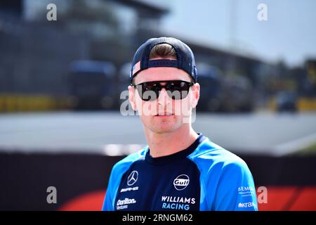 Monza, Mezzolombardo, Italien. September 2023. Der amerikanische Fahrer Logan Sargeant („Williams Racing“) ist im Paddock des FIA Formula1 Italian Grand Prix 2023 auf dem Monza Circuit in Monza zu sehen. (Bild: © Daisy Facinelli/ZUMA Press Wire) NUR REDAKTIONELLE VERWENDUNG! Nicht für kommerzielle ZWECKE! Stockfoto