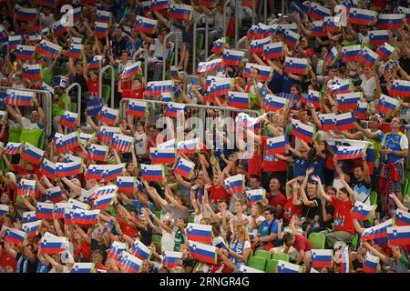 Slowenische Fans bei der Volleyball-Weltmeisterschaft 2022. Arena Stozice, Ljubljana Stockfoto