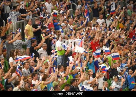 Slowenische Fans bei der Volleyball-Weltmeisterschaft 2022. Arena Stozice, Ljubljana Stockfoto