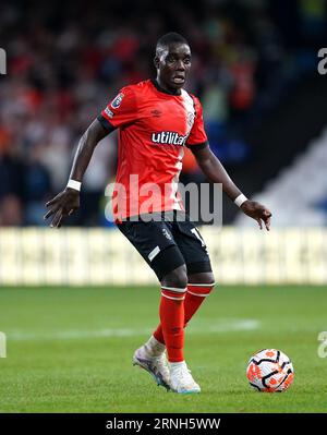 Luton Town's wunderbarer Nakamba während des Premier League Spiels in der Kenilworth Road, Luton. Bilddatum: Freitag, 1. September 2023. Stockfoto